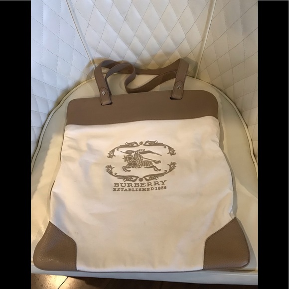 Authentic Burberry Canvas Tote Bag - Picture 2 of 10